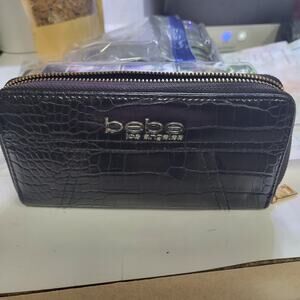 Bebe Womens Evelyn Croco Zip Around Black Wallet pre owned